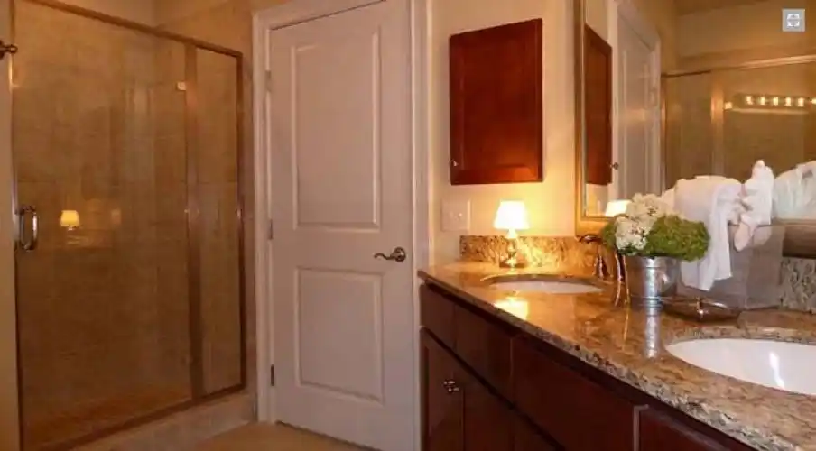 Rental by Apartment Wolf | Dominion Post Oak | 2323 Mccue Rd, Houston, TX 77056 | apartmentwolf.com